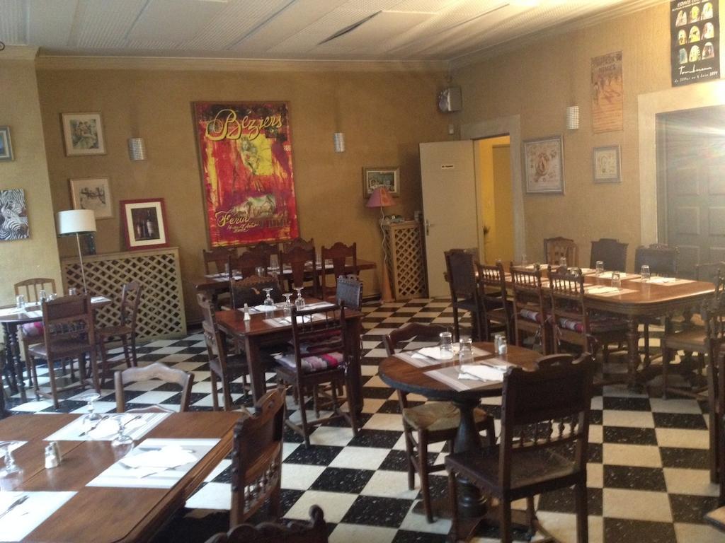 Hotel Restaurant Le Central Chateaurenard Bagian luar foto