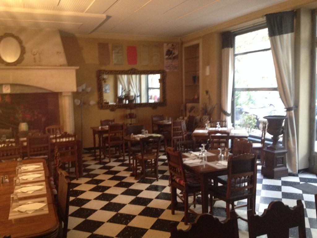 Hotel Restaurant Le Central Chateaurenard Bagian luar foto